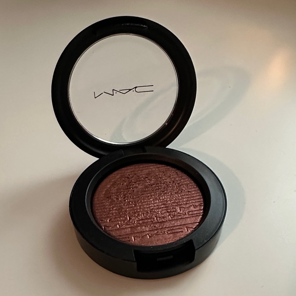 MAC Cosmetics Extra Dimension Blush